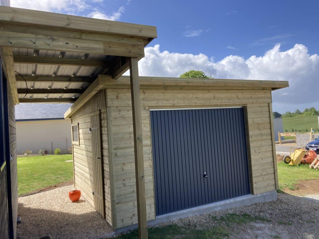 Garage bois avec porte basculante